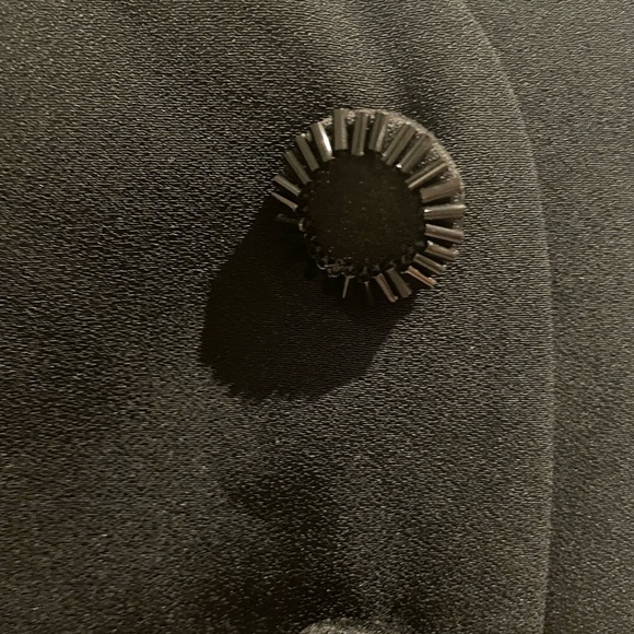 Beautiful formal top with white sequined appliqués - Picture 4 of 6